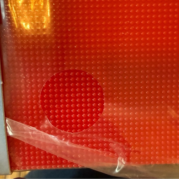 NIP Trudeau Set of 4 Non-Skid cutting mats - Picture 4 of 5